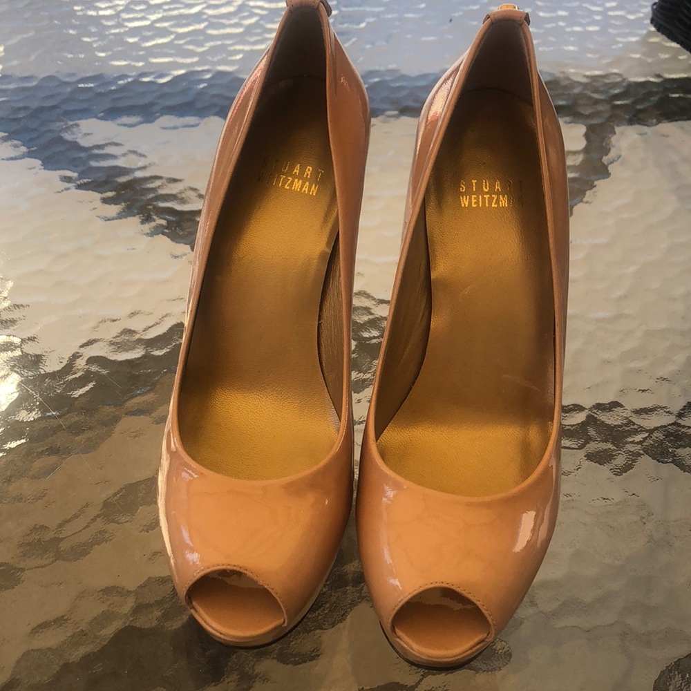Nude Patent Leather Stuart Weitzman Pumps! Size 6